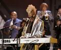 ファンク・ミュージックの先駆者、スライ・ストーンさん死去 82歳